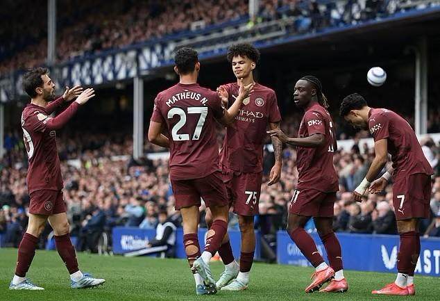 星空体育官网-林良锋：赢得难看？曼城又找到宝了！